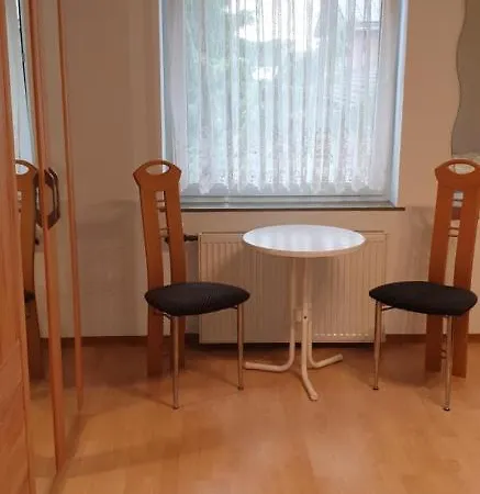 홈스테이 Gaestezimmer Junglas *